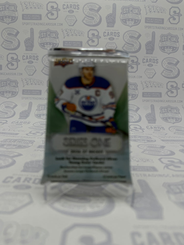2025/26 UPPER DECK SERIES 1 HOCKEY GRAVITY PACK