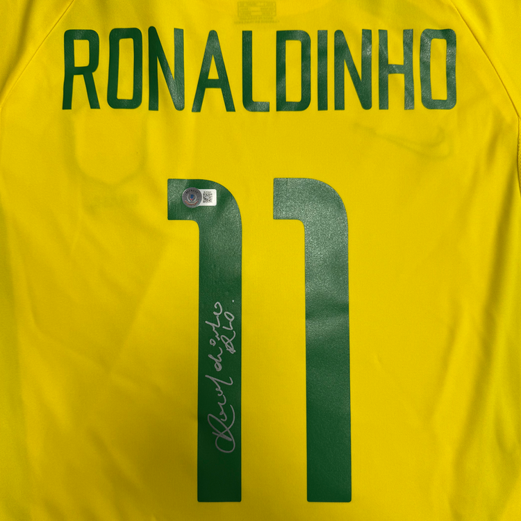 Ronaldinho Signed Brazil Jersey #11 - Beckett COA