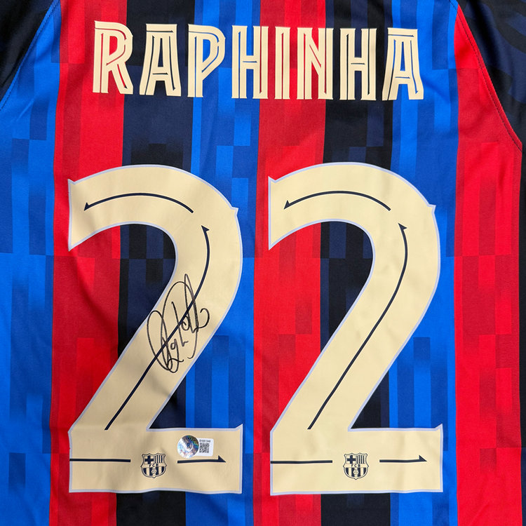 Raphina #22 Barcelona 22/23 Home Signed Jersey