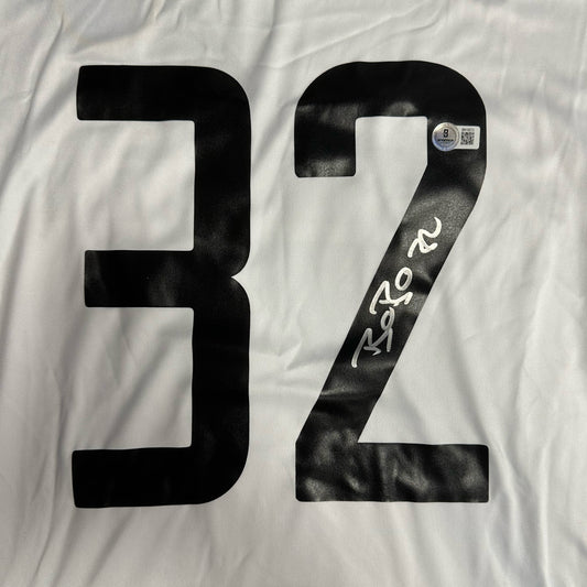 CHRISTIAN VIERI SIGNED INTER MILAN AWAY SOCCER JERSEY #32 – BECKETT COA